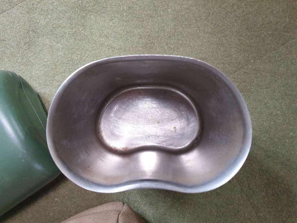 rarely seen SADF era dd 1994/5 nutria patt 83 type 1lt canteen pouch & water-bottle & fire-bucket