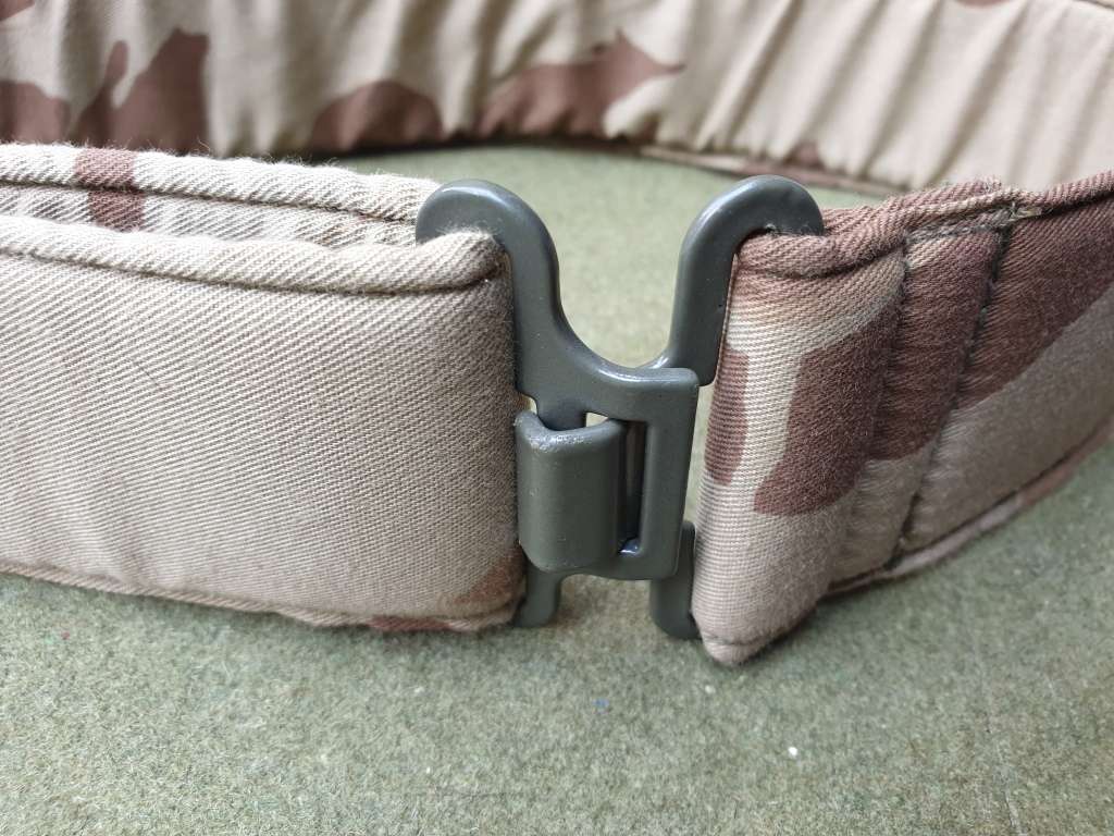 scarce adjustable (too XL) size ex Para-Military AWB right wing Org. camo uniform web-belt as new