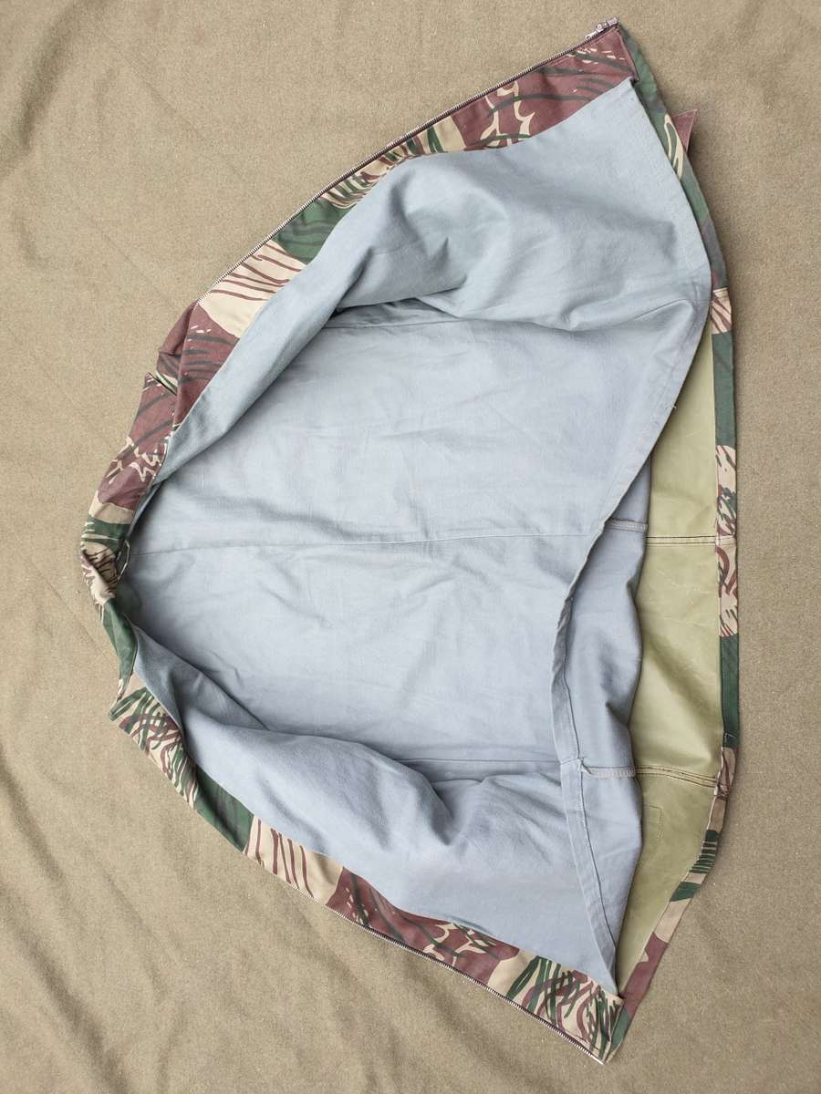 1st ever seen (?) Rhodesian camo 100% original wind/ water proof lined jacket large as new