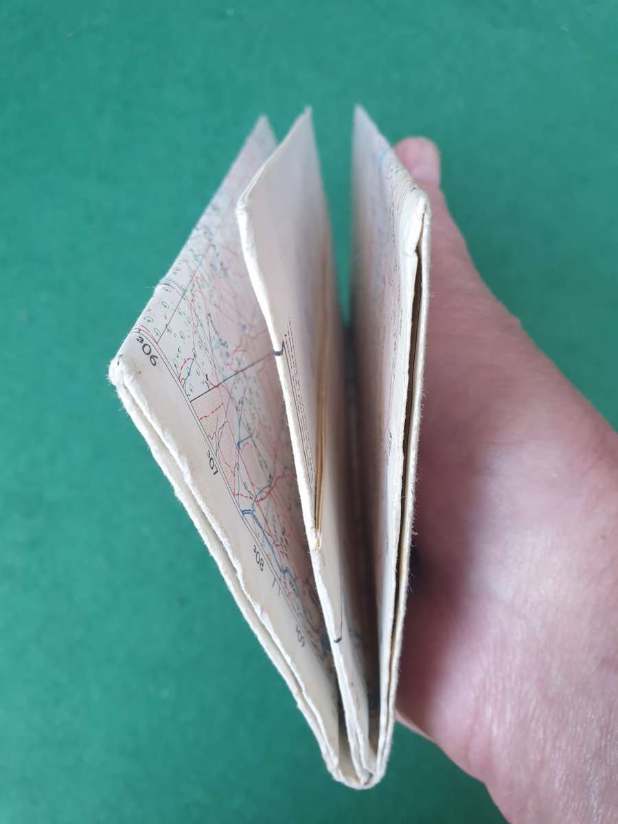 Original Rhodesian bushwar period issue SALISBURY 1: 50 000 topo map - folded & clean field used