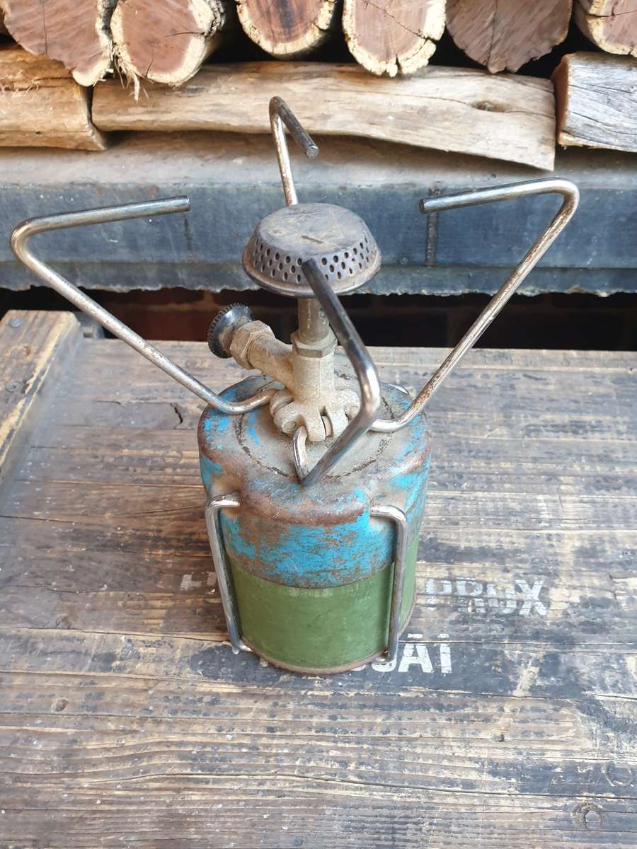 original early Camping Gaz BLUET 206 small blue gas stove & Rhod army issue (empty) green canister