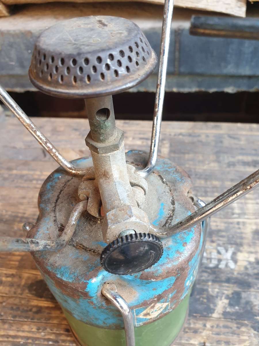 original early Camping Gaz BLUET 206 small blue gas stove & Rhod army issue (empty) green canister