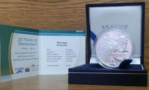 **NEW**2014 20 YEARS OF DEMOCRACY 1994-2014**PROOF STERLING SILVER R2 CROWN**WITH COA**