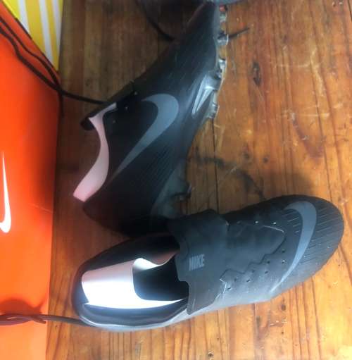 Nike Mercurial Vapour 12 Pro - Soccer/football Boots