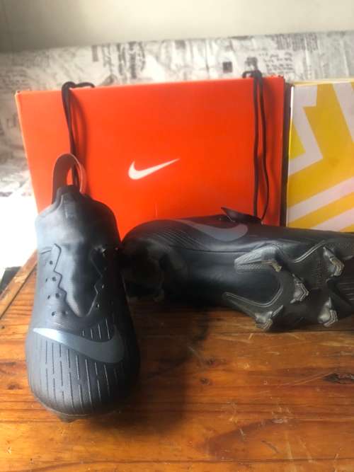 Nike Mercurial Vapour 12 Pro - Soccer/football Boots