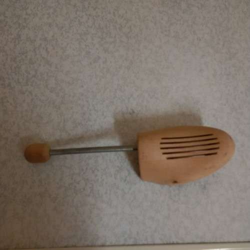 1 Shoe Tree / Stay / Form