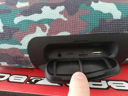 *BRAND NEW BADBOY TOMOHAWK BLUETOOTH SPEAKER, EXCELLENT SOUND***R99 FREIGHT**