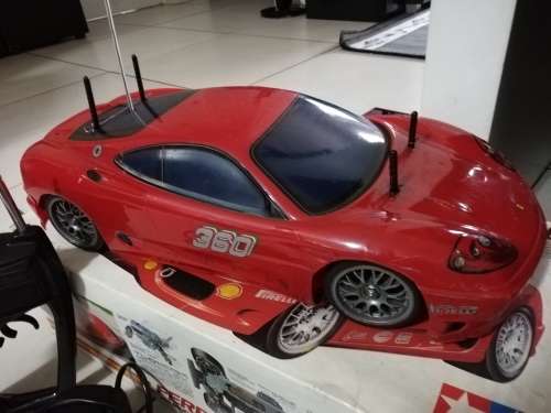 ***TAMIYA RC ELECTRIC FERRARI 360 MODENA CHALLENGE 1/10. WITH REMOTE AND ACCESSORIES