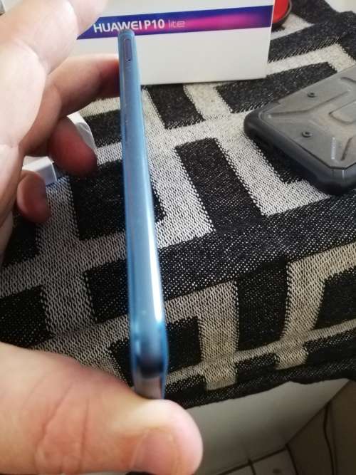 **Huawei P10 lite 32GB in Box with Pouch and Accessories, Excellent condition**R99 Freight***