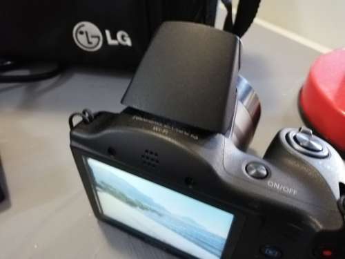 **CANON 20MP POWERSHOT SX430IS, WITH CARRY BAG AND 32GB MEMORY CARD, LIKE NEW*