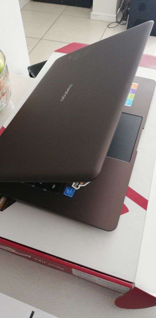 ***BRAND NEW PRESTIGIO 141C2 SMARTBOOK. MINDCRAFT LIMITED EDITION R6999******