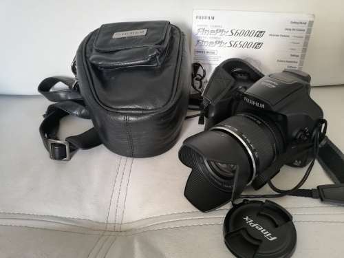 ***FUJIFILM FINEPIX S6500FD DIGITAL CAMERA ,BAG, MEMORY CARD  AND DATA CABLE AND MANUAL***