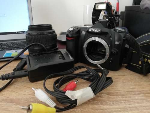 ***NIKON D50  PROFESSIONAL DIGITAL SLR CAMERA WITH LENS, CHARGER, CABLES AND MEMORY CARD**