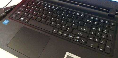 ****BRAND NEW ACER ASPIRE ES15 WITH NEW LAPTOP IN BOX***R99 FREIGHT**