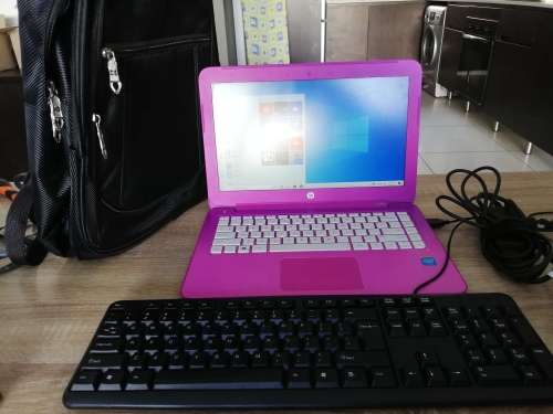 ***LATE ENTRY***BEAUTIFULL DEMO MODEL PINK HP LAPTOP WITH BAG***R5999******