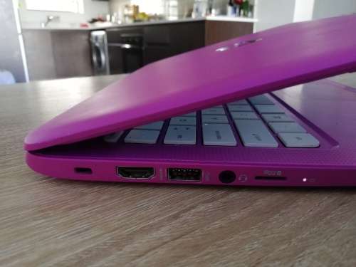 ***LATE ENTRY***BEAUTIFULL DEMO MODEL PINK HP LAPTOP WITH BAG***R5999******