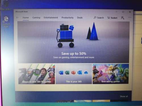 ***LATE ENTRY***BEAUTIFULL DEMO MODEL PINK HP LAPTOP WITH BAG***R5999******