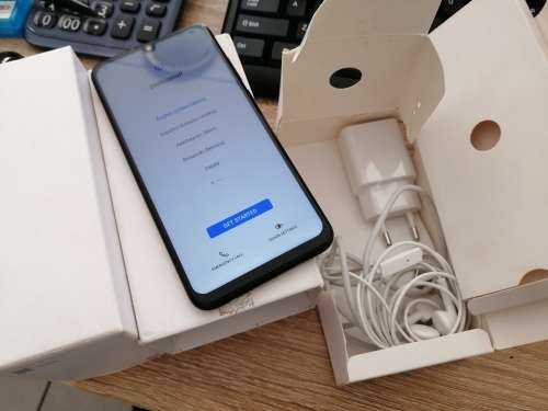 ***LATE ENTRY***BRAND NEW HUAWEI P SMART DUEL SIM, 64GB, 3GB RAM***R99 FREIGHT**