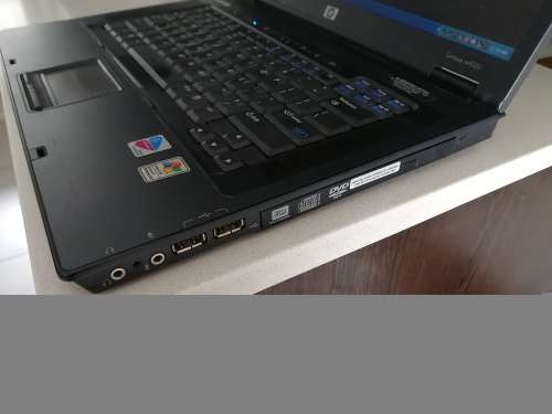 *****HP Compaq nx8220 LAPTOP (No charger)***