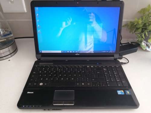 **ESSENTALSERVICE APPROVED***I3 FUJITSU I3LIFEBOOK A SERIES*750GB HDD, 4BG RAM ***