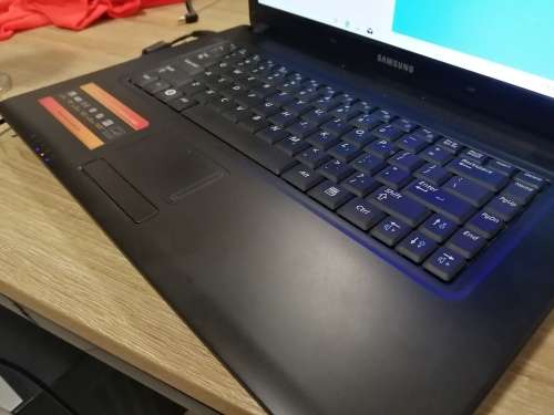 **ESSENTALSERVICE APPROVED***SAMSUNG R519 LAPTOP, EXCELLENT CONDITION ***