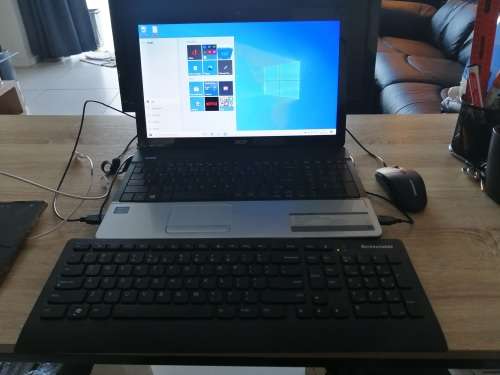 **I3 ACER TRAVELMATE P253-M **50GB HDD, 4GB RAM, WINDOWS 10*****