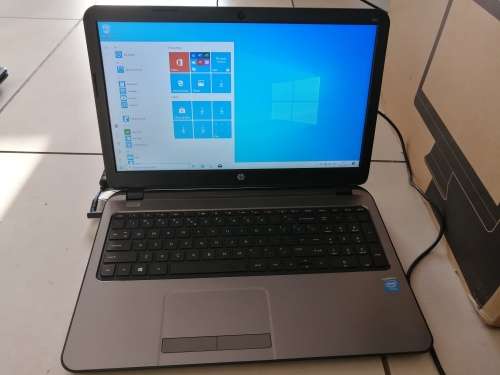 **HP 260 G3 LAPTOP. 15.6 INCH HS SCREEN, WEBCAM , WIFI, BLUETOOTH, HDMI, EXCELLENT CONDITION**