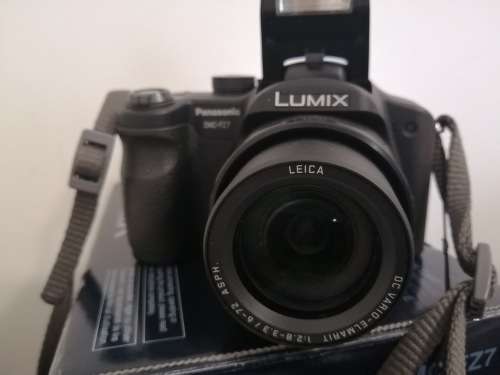 ******PANASONIC LUMIX FZ7 DIGITAL CAMERA IN BOX WITH ACCESSORIES***R4999 RETAIL***