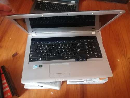 ***BULK LOT OF LAPTOPS, TABLETS, 3G GLASSES ETC***