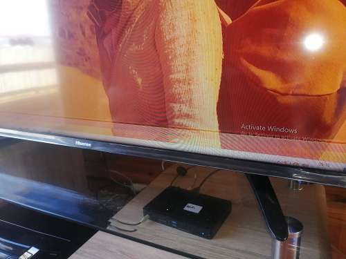 ***DEMO HI SENSE 43 INCH FULL HD  LED TV, PLASTIC ON COVERS STIIL.SLIGHT LIGHT AT BOTTOM**