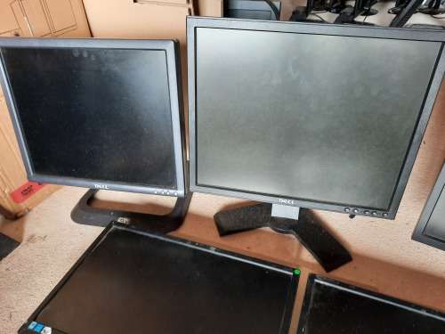 **LATE ENTRY***LOT OF LCD SCREENS, SOME WORK SOME DONT, PLEASE READ AD***