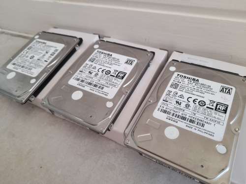 ******FREE FREIGH AND FREE GIFT***3 X 1TB TOSHIBA LAPTOP HARD DRVIES)** YOU BIDDING ON ALL 3****