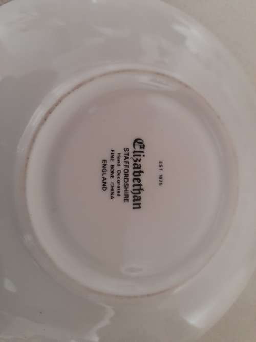 ***LATE ENTRY**FREE FREIGHT*25 YEAR ANNIVERSARY**ELIZABETHAN STAFFORDSHIREFINE BONE CHINA ENGLAND***