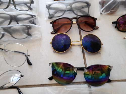 **LATE ENTRY*FREE FREIGHT**BULK LOT OF SUNGLASSES**SAME AS YOU BUY AT THE ROBOTS**
