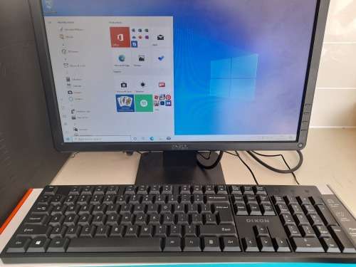 **FRIDAY DEAL*COMPLETE DESKTOP PC**PROLINE PC BOX, 1TB HDD, 4GB RAM**FREE SCREEN,NEW KEY BOARD,MOUSE