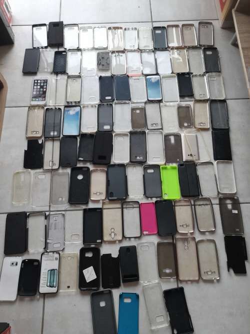 **LATE ENTRY**FREE FREIGHT FRIDAY**BULK LOT OF 100 CELL PHONE COVERS**MIXED LOT NOT IN PACKAGING****