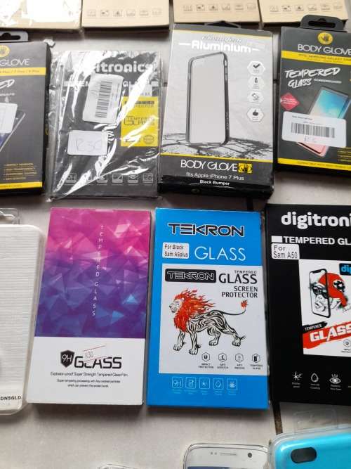 **LIQUIDATION***BULK LOT OF 60 CELL PHONE COVERS AND SCREEN PROTECTORS****OVER R10 000 RETAIL***