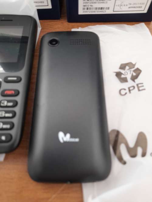 *FREE FREIGHT FRIDAY***4 x BRAND NEW MOBICEL C1 DUEL SIM CELL PHONES IN BOX****