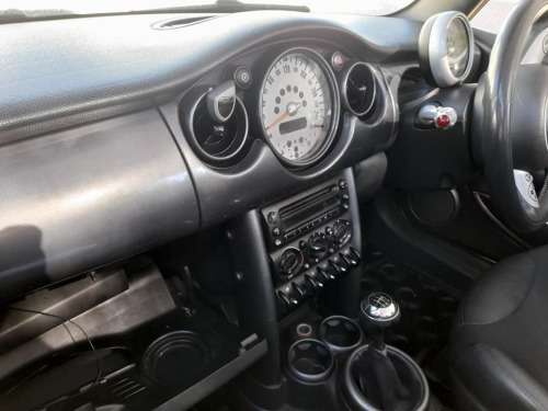 ***WOW!!!!!**2006 MINI COOPER CONVERTIBLE ON AUCTION*STARTING @R1 NO RESERVE***