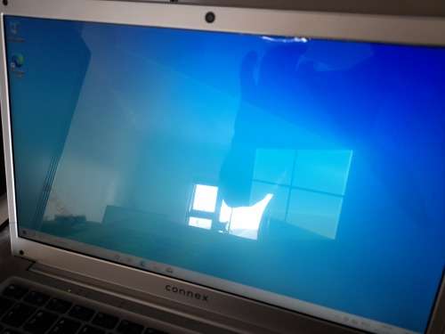 *CRAZY SPECIAL*FREE FREIGHT**CONNEX SLIMBOOK  IN BOX WITH CHARGER**