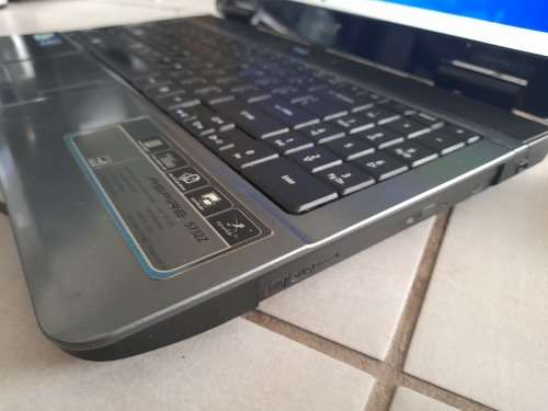 **FREE FREIGHT FRIDAY***ACER ASPIRE 5732Z LAPTOP**4GB RAM,500GB HDD, WINDOWS 10**WORKS PLUGGED IN**