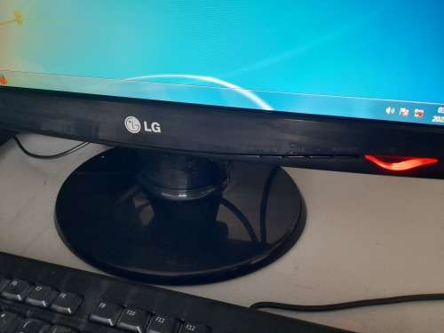 ***WEEKEND SPECIAL**COMPLETE GIGABYTE DESKTOP  PC WITH FREE SCREEN, NEW KEYBOARD AND MOUSE ***