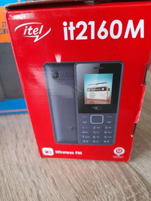 *CRAZY SPECIAL***FREE FREIGHT**3 x CELL PHONES IN BOX WITH CHARGERS AND EARPHONES IN BOX****