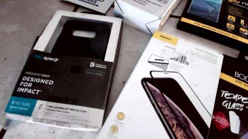 ****BULK LOT OF CELL PHONE ACCESSORIES, WIRELESS CHARGERS, LCDS,COVERS, SCREEN PROTECTORS ETC*****