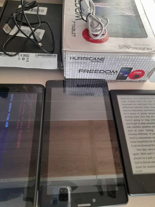 **FREE FREIGHT FRIDAY***BULK LOY OF TABLETS, 1XBLAUPUNKT, 1XTELEFUNKEN,2 X FREEDOM, 1X KINDLE*AS IS*