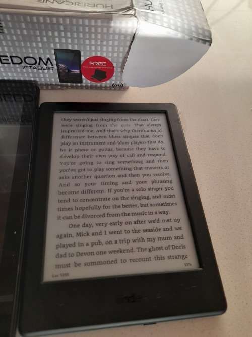 **FREE FREIGHT FRIDAY***BULK LOY OF TABLETS, 1XBLAUPUNKT, 1XTELEFUNKEN,2 X FREEDOM, 1X KINDLE*AS IS*