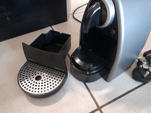 ***LIQUIDATION STOCK**3 X NESPRESSO COFFEE POD MACHINES**SOLD AS PER DESCRIPTION****