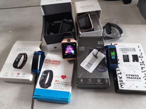 **SNAP FRI SPECIAL**LIQUIDATION STOCk*** LOT OF UNTESTED 3G SMART WATCHES***