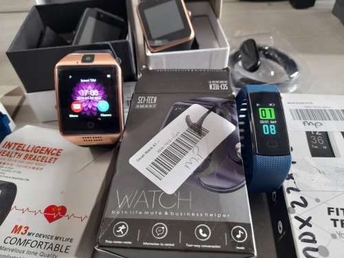 **SNAP FRI SPECIAL**LIQUIDATION STOCk*** LOT OF UNTESTED 3G SMART WATCHES***