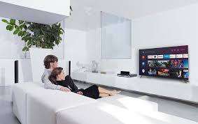 *WEEKEND SPECIAL**FREE FREIGHT**BRAND NEW BLAUPUNKT STREAM TV IN BOX WITH REMOTE AND HDMI***